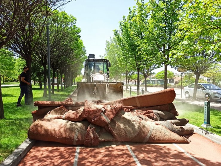Köroğlu Parkı sil baştan yenileniyor