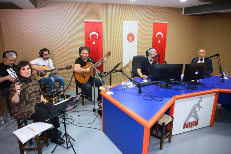Radyo Angara’da sanat şöleni