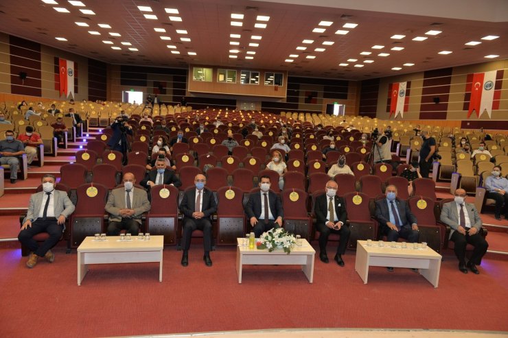 KMÜ’de "Dünya Dili Türkçe’ konferansı
