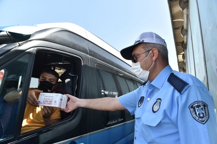 Büyükşehir Belediyesi ulaşım esnafına hijyen desteğini sürdürüyor