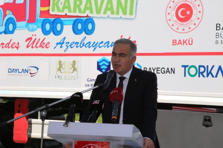 Azerbaycanlı şehit ve gazi ailelerinin çocukları için ‘Hediye Karavanı’ başkentten uğurlandı