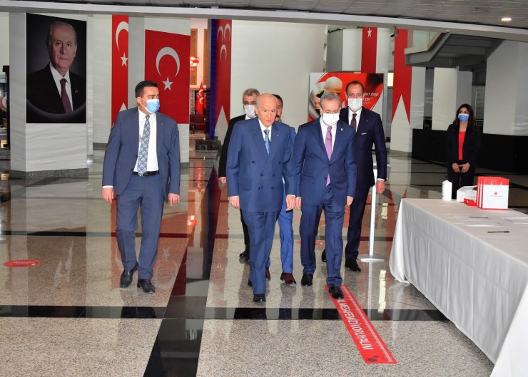 MHP lideri Bahçeli, partisinin belediye başkanları ile bir araya geldi
