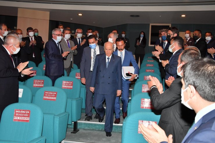MHP lideri Bahçeli, partisinin belediye başkanları ile bir araya geldi