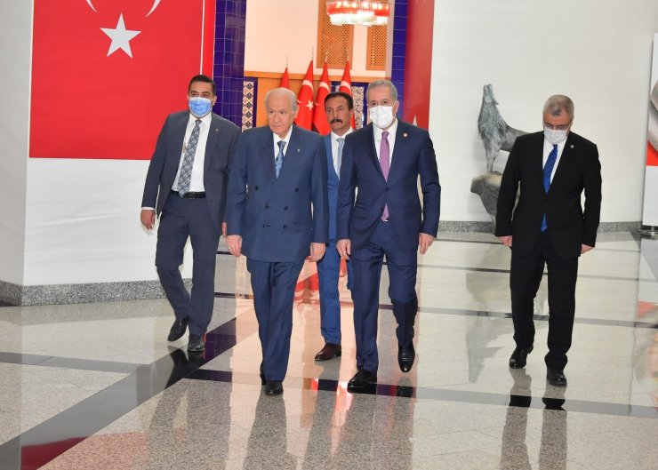 MHP lideri Bahçeli, partisinin belediye başkanları ile bir araya geldi