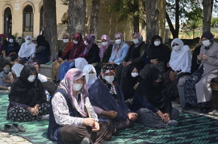 Eskişehir’de şiddetli yağmur, Mihalıççık’ta yağmur duası