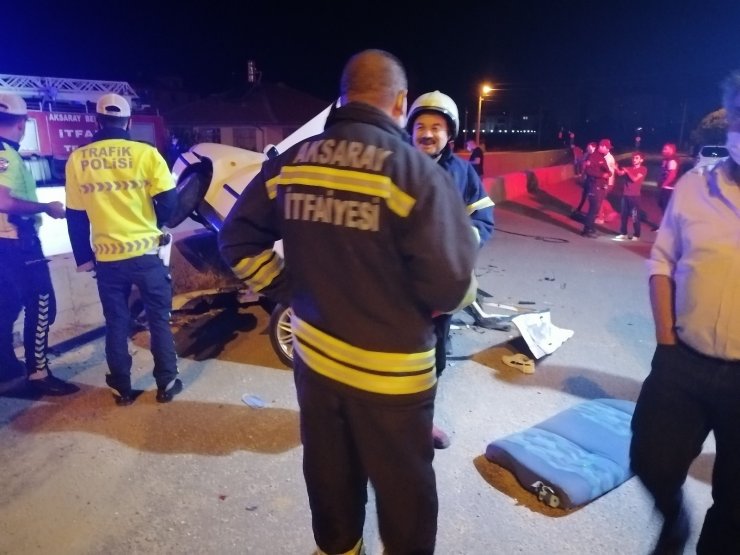 Hurdaya dönen aracın camından alt geçide düşen sürücü hayatını kaybetti