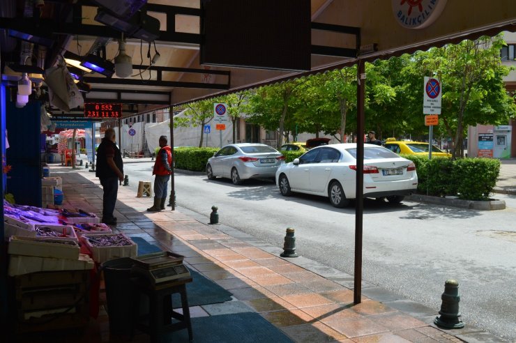 Sezonun kapanması ile balıkçıların satışları azaldı