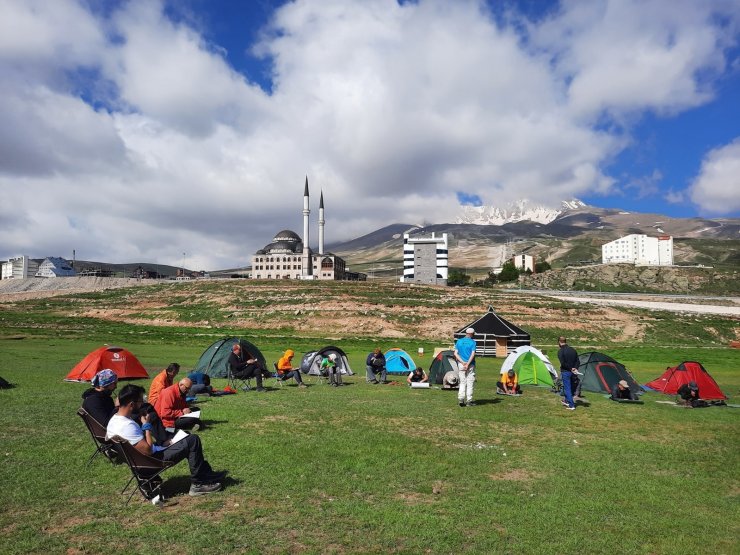 Kayseri’de Yaz Dağcılık Eğitim Kursu sona erdi