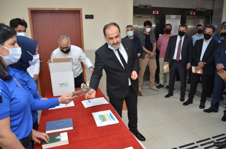 Ereğli Adliyesinde kitap bağışı kampanyası