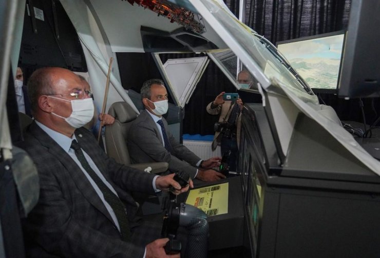 ATO Başkanı Baran, Milli Eğitim Bakan Yardımcısı Özer’le birlikte Gazi Mesleki ve Teknik Anadolu Lisesi’ni ziyaret etti