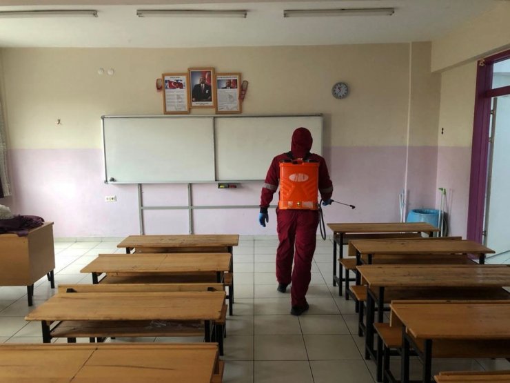 Keçiören Belediyesi okullarda kapsamlı dezenfeksiyon çalışması başlattı