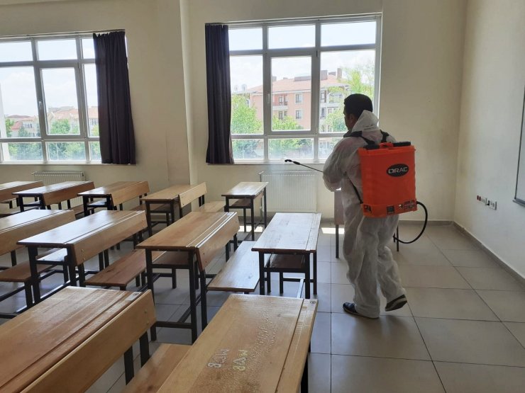 Keçiören Belediyesi okullarda kapsamlı dezenfeksiyon çalışması başlattı