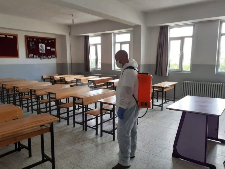 Keçiören Belediyesi okullarda kapsamlı dezenfeksiyon çalışması başlattı