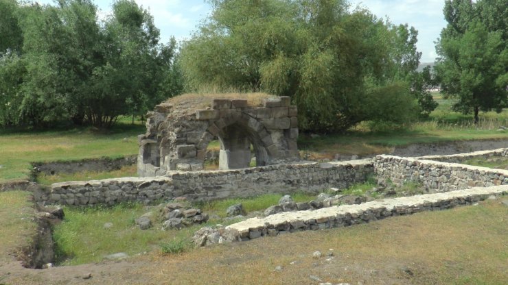 30 bin metrekarelik alanda tarihi Keykubadiye Sarayı’nın kazı çalışmaları yeniden başlıyor