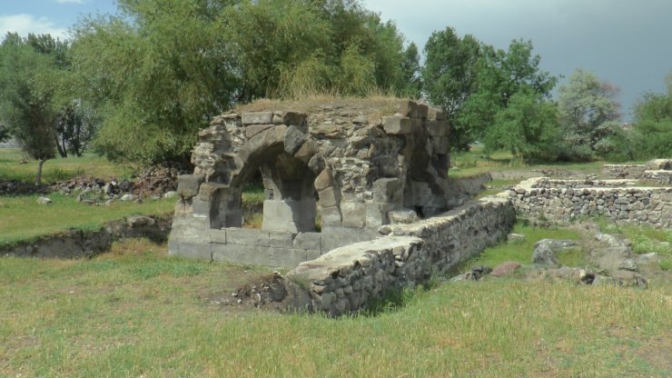 30 bin metrekarelik alanda tarihi Keykubadiye Sarayı’nın kazı çalışmaları yeniden başlıyor