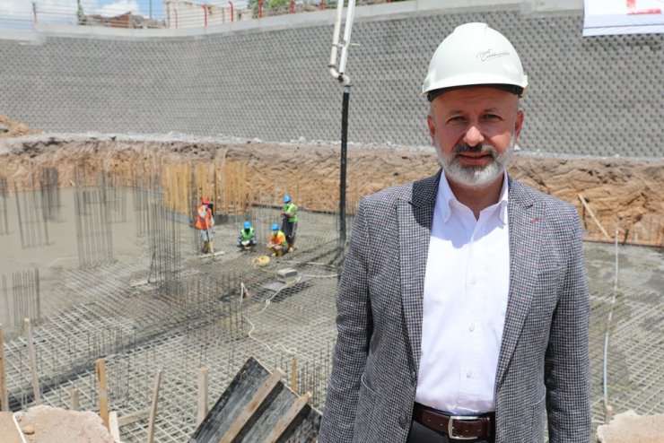 Başkan Çolakbayrakdar: "Kentsel yenilemeyle Erkilet Bulvarı ve Yeşil Mahalle’ye yeni çehre"