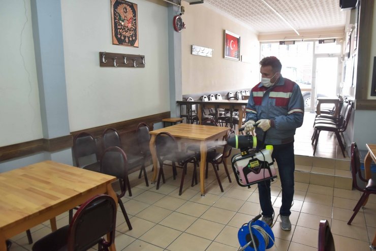 Tepebaşı’nda kıraathaneler dezenfekte ediliyor