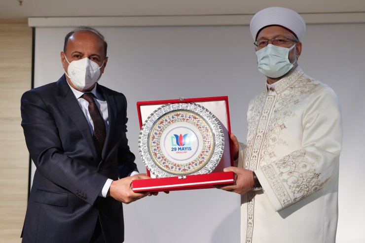 Diyanet İşleri Başkanı Erbaş: “Medeniyetimizin temeli ilme dayanıyor”