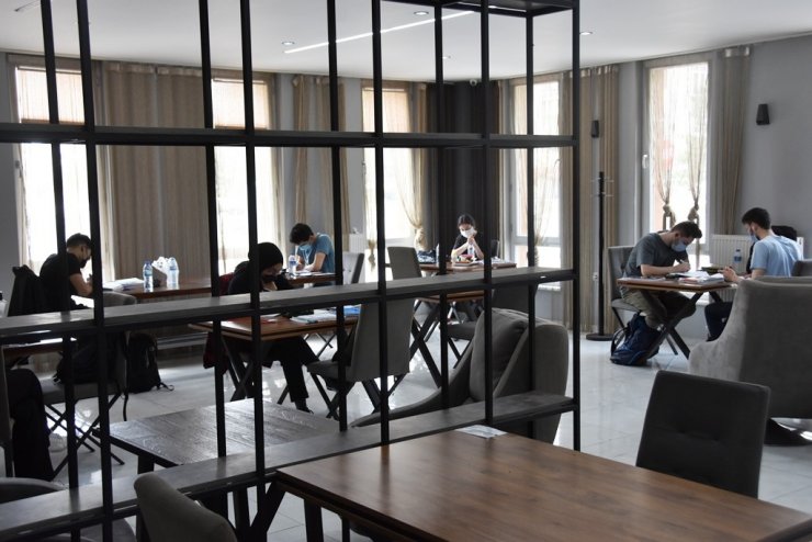 Gelecek nesiller Kocasinan Akademi ile hayata hazırlanıyor