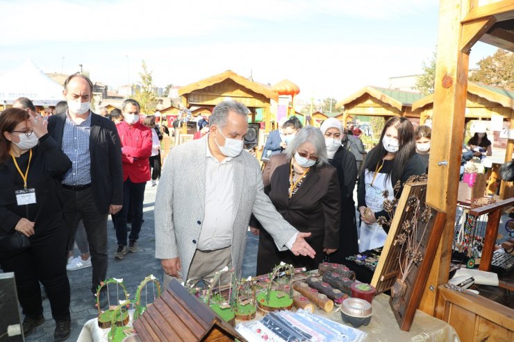 Maharetli ellerin ürettiği ürünler tezgahtaki yerini alacak
