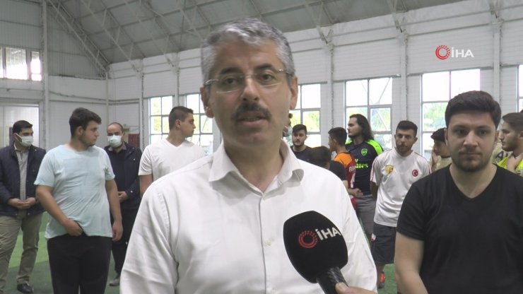 AK Gençlik spor faaliyetlerinin ilk vuruşunu Başkan Çopuroğlu yaptı