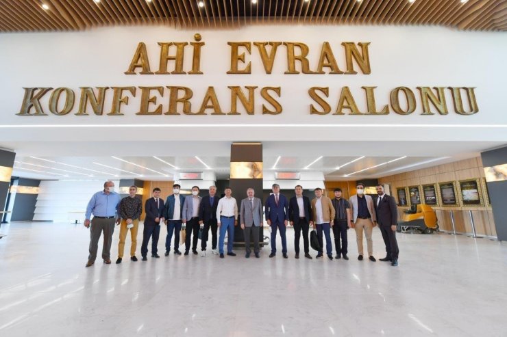 Kazakistan’ın Türkiye Büyükelçisi başkanlığındaki bir heyet Kayseri OSB’yi ziyaret etti