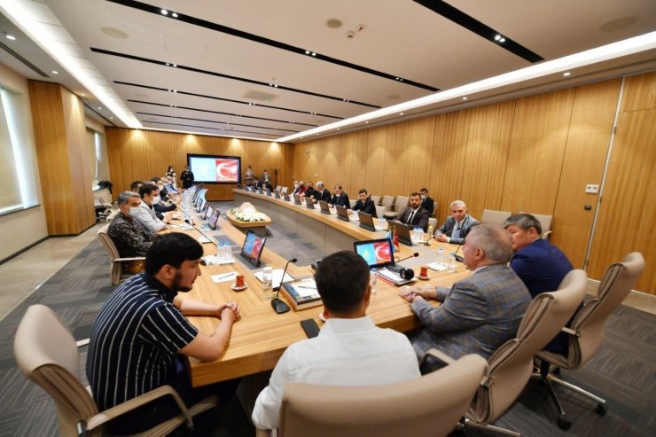 Kazakistan’ın Türkiye Büyükelçisi başkanlığındaki bir heyet Kayseri OSB’yi ziyaret etti