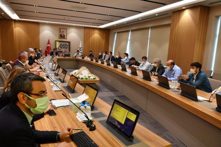 Kazakistan’ın Türkiye Büyükelçisi başkanlığındaki bir heyet Kayseri OSB’yi ziyaret etti