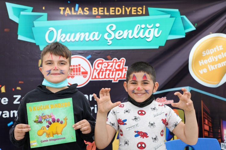 Talas’ta gezici kütüphane eşliğinde okuma şenliği