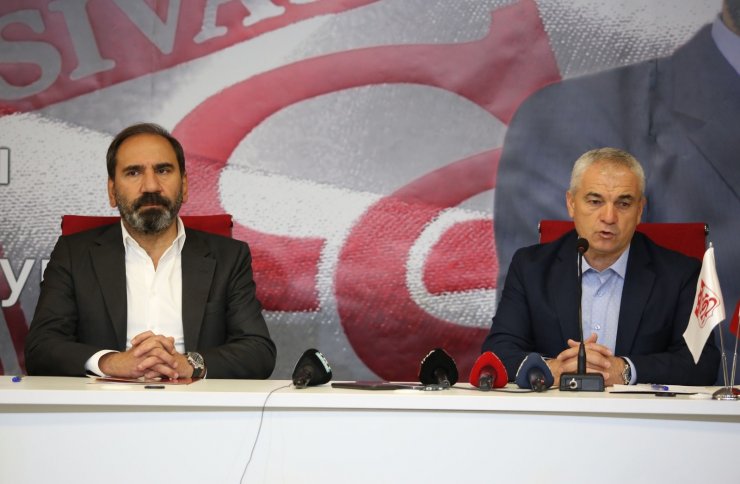 Sivasspor, Rıza Çalımbay’la 1 yıl daha yola devam edecek