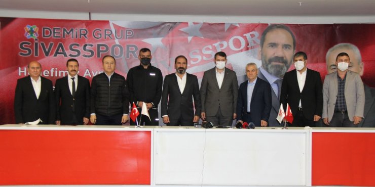 Sivasspor, Rıza Çalımbay’la 1 yıl daha yola devam edecek