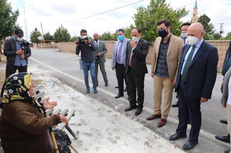 Başkan Çolakbayrakdar, "Yaptığımız hizmetlerle okuyan bir nesil yetiştiriyoruz"