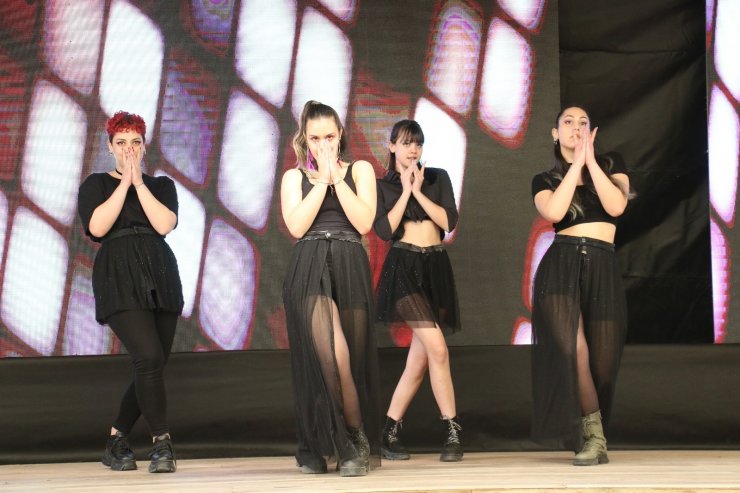 K-Pop hayranlarının heyecanla beklediği ‘2021 K-Pop Festivali’ gerçekleştirildi