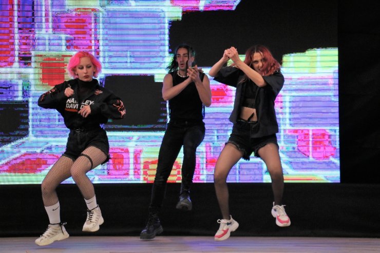K-Pop hayranlarının heyecanla beklediği ‘2021 K-Pop Festivali’ gerçekleştirildi