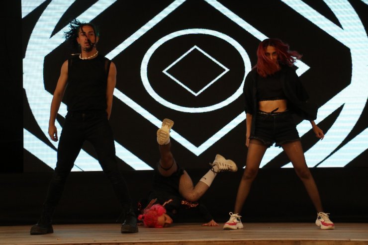K-Pop hayranlarının heyecanla beklediği ‘2021 K-Pop Festivali’ gerçekleştirildi