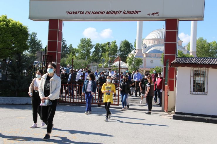 LGS, sorunsuz bir şekilde tamamlandı