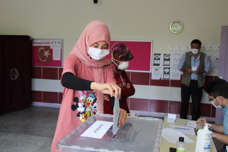 Nevşehir’de 4 köy sandık başına gitti