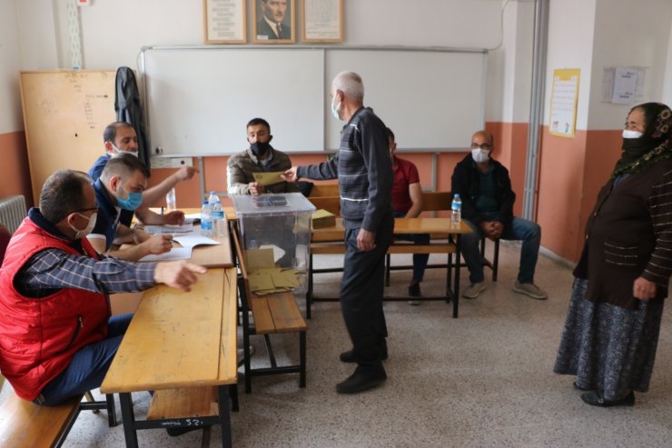 Niğde’de 4 köyde muhtarlık seçimi yapıldı