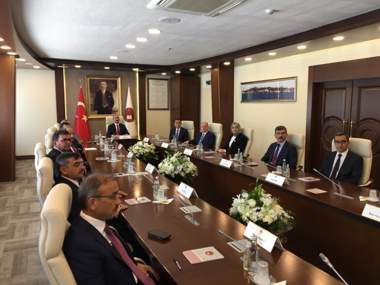 Bakan Gül: “HSK’nın yeni seçilen üyelerinin de ‘FETÖ’ ile mücadeleyi aynı kararlılıkla sürdüreceğine inancımız tamdır”