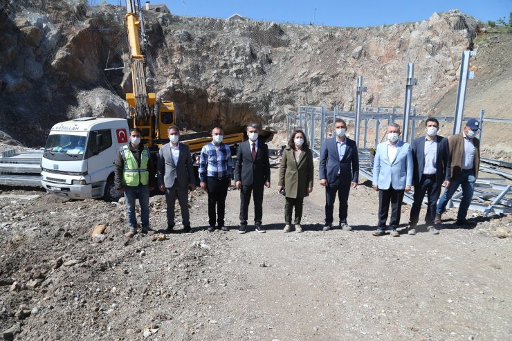 Gölbaşı Belediye Başkanı Şimşek, devam eden projeleri yerinde inceledi