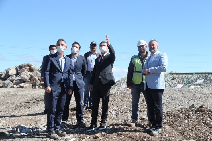 Gölbaşı Belediye Başkanı Şimşek, devam eden projeleri yerinde inceledi