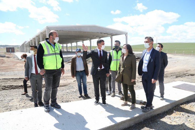 Gölbaşı Belediye Başkanı Şimşek, devam eden projeleri yerinde inceledi