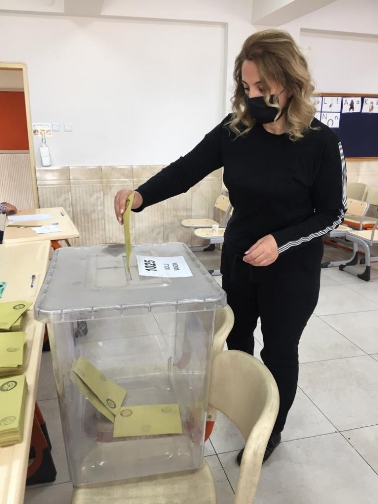 Kayseri’de 9 mahallenin muhtarı ara seçimle belirlendi
