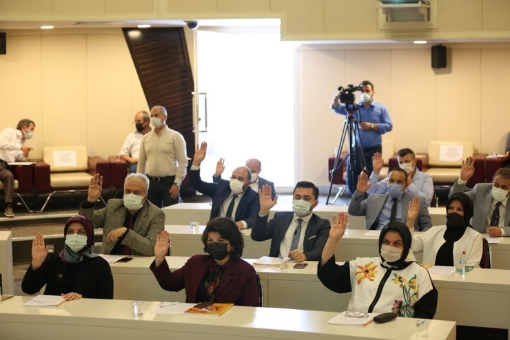 Çolakbayrakdar, "Dünya standartlarının üzerindeyiz"
