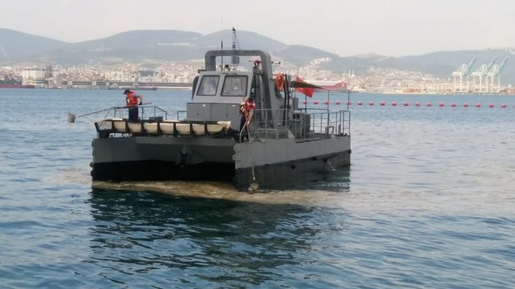MSB: “Gölcük Poyraz Limanı’nda, 7 Haziran’da müsilaj temizleme faaliyetlerine başlanmıştır”