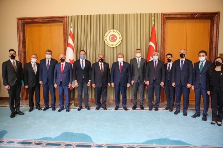 TBMM Başkanı Şentop, KKTC Meclis Başkanı Sennaroğlu ile bir araya geldi