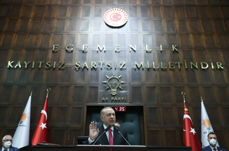 Cumhurbaşkanı Erdoğan: "Milletten umudunu kesenler, gırtlaklarına kadar iç içe girdikleri terör örgütü yetmemiş olacak ki şimdide suç örgütlerine bel bağlamış durumdalar"