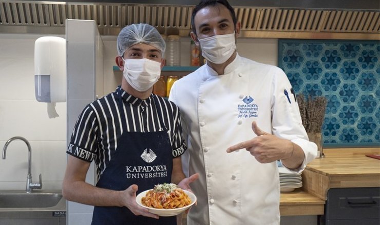Kapadokya Üniversitesi, aşçılık atölyeleri ile öğrencilerin kariyerine ışık tutuyor