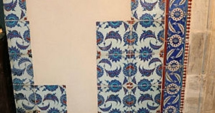 Adana Ulu Camii çinileri ile Konya kökenli çini panolar Türkiye’de