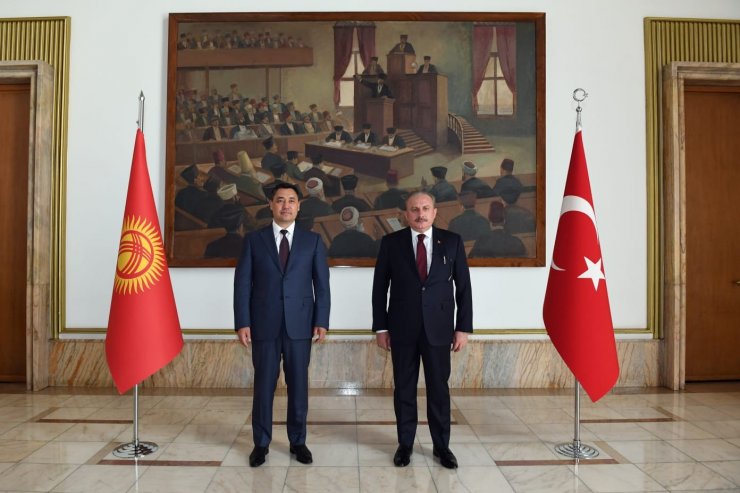 TBMM Başkanı Şentop, Kırgızistan Cumhurbaşkanı Caparov ile bir araya geldi